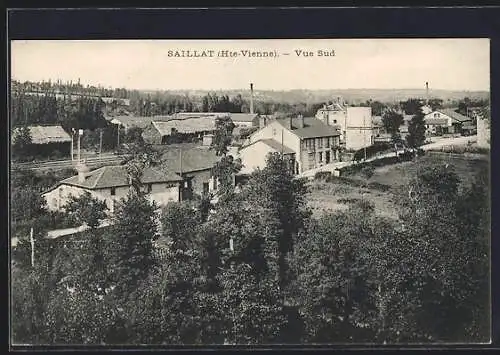 AK Saillat, Vue Sud du village avec bâtiments et végétation environnante