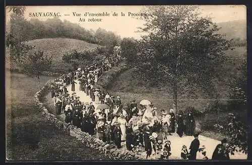 AK Sauvagnac, Vue d`ensemble de la Procession au retour