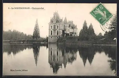 AK Chateaurocher, Le château et son reflet dans le lac