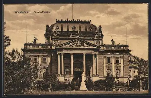 AK Wiesbaden, Blick aufs Staats-Theater