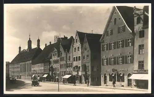 AK Landsberg a. Lech, Herkomerstrasse mit Marien-Apotheke