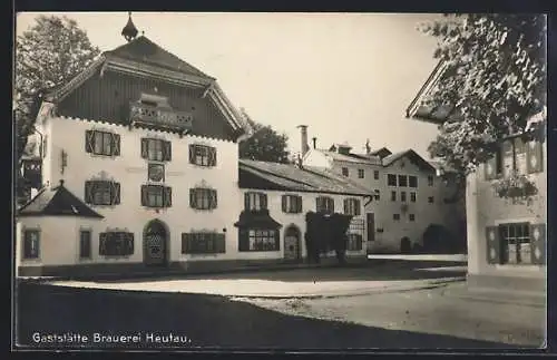 AK Heutau, Gaststätte Brauerei A. Knerr, Ansicht von der Strasse aus