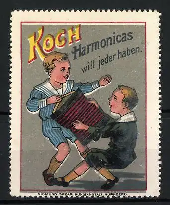 Reklamemarke Koch Harmonicas will jeder haben..., zwei Buben im Streit um ein Akkordeon