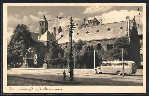 AK Braunschweig, Reiterdenkmal vor der Burg Dankwarderode