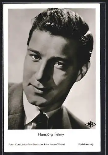 AK Schauspieler Hansjörg Felmy mit Anzug und Krawatte