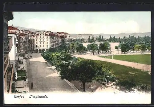 AK Corfou, L`esplanade