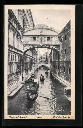 AK Venedig / Venezia, Ponte dei Sospiri, Seufzerbrücke und Gondeln