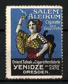 Reklamemarke Salem Aleikum Cigarette des Gourmets, Orient. Tabak und Cigarettenfabrik Yenizde, Dresden, Frau in Tracht