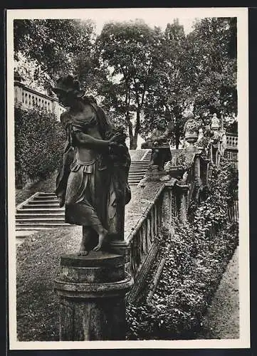 Foto-AK Deutscher Kunstverlag, Nr.29: Würzburg, Residenz-Aufgang zur Terrasse des Hofgartens