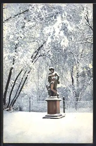 Foto-AK Photochemie Berlin Nr. 1131: Statue einer nackten Frau im Winterglanz