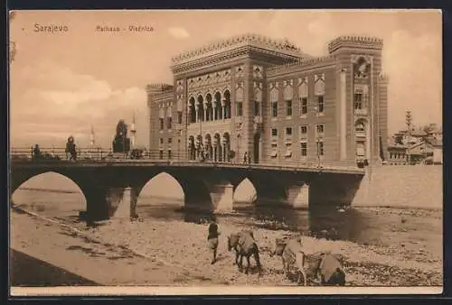 AK Sarajevo, Brücke und Rathaus