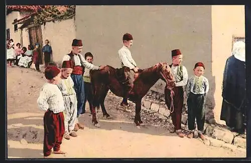 AK Sarajevo, Strassenmarkt im Türkenviertel, Kinder in türkischer Tracht mit Pony