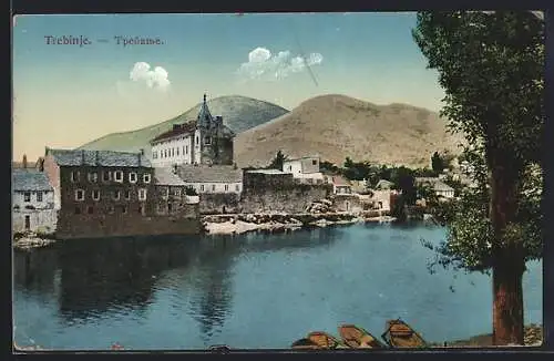 AK Trebinje, Partie am Ufer mit Blick in den Ort