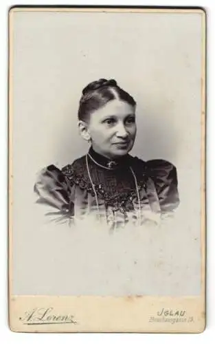 Fotografie A. Lorenz, Iglau, Bräuhausgasse 13, Therese Reif mit hochgestecktem Haar