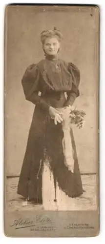 Fotografie Atelier Elite, Berlin, Leipzigerstrasse 124, Elise Kassner im Jahr 1907