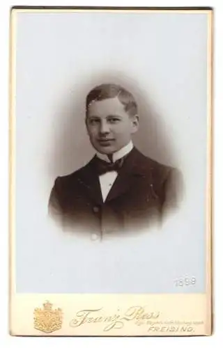 Fotografie Franz Ress, Freising, Simon als junger Mann im Jahr 1899