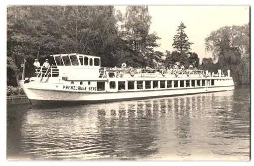 Fotografie H. Woike, Berlin-Müggelheim, Dampfer MS Prenzlauer Berg