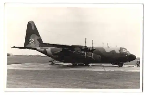 Fotografie Transport - Flugzeug Lockheed C-130 Hercules, Kennung SR-550