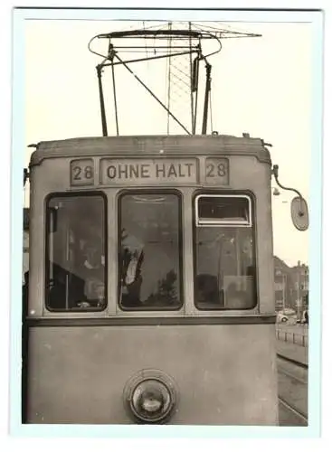 Fotografie Rolf Löttgers, Altena, Ansicht Aachen, Strassenbahn der Linie 28 zwischen Eschweiler & Alsdorf