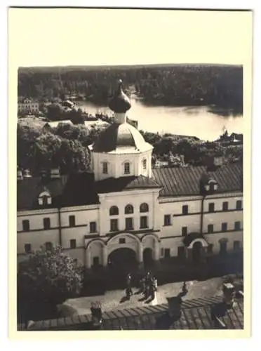 Fotografie Messter, Berlin, Ansicht Walaam / Karelien, Partie am Kloster