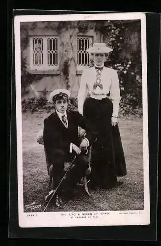 AK The King and Queen of Spain at Osborne Cottage