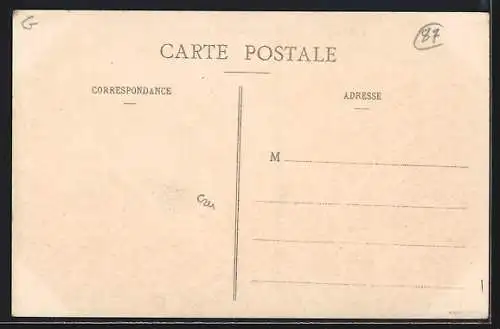 AK Arnac-la-Poste, La Place avec arbres et bâtiments historiques