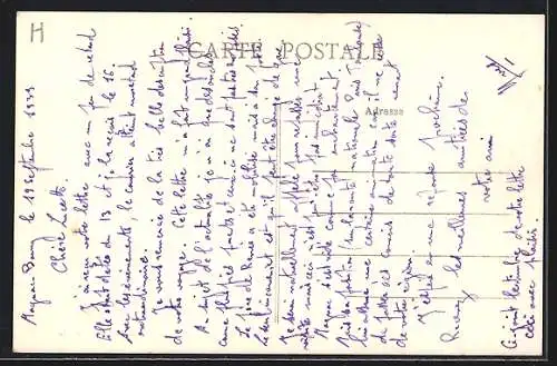 AK Magnac-Bourg, Route de Limoges avec passants et commerces