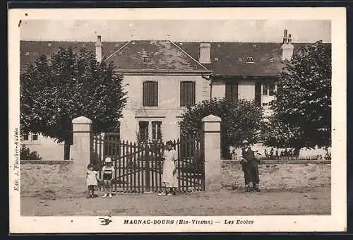 AK Magnac-Bourg, Les Écoles