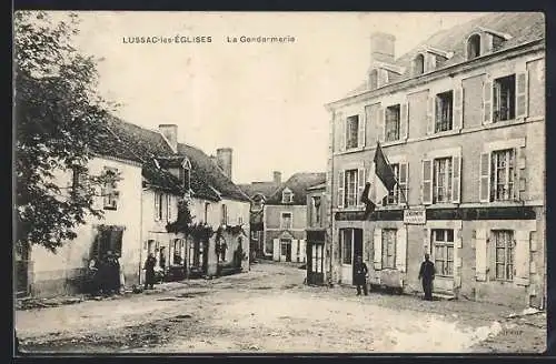 AK Lussac-les-Églises, La Gendarmerie et la rue principale avec bâtiments historiques