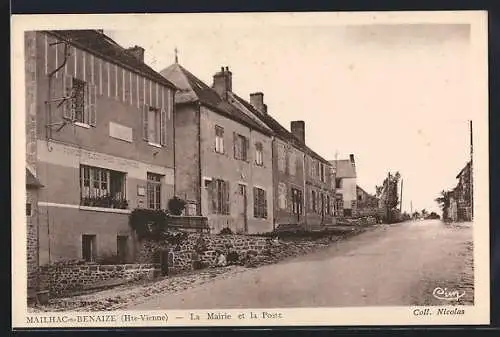 AK Mailhac-sur-Benaize, La Mairie et la Poste