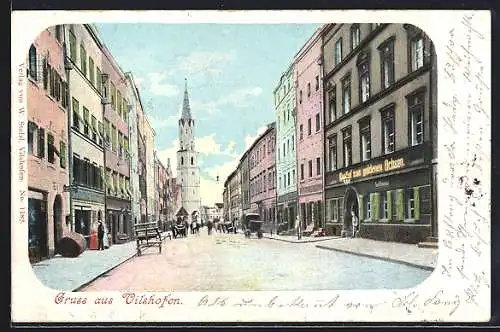 AK Vilshofen, Strassenpartie mit Gasthaus zum goldenen Ochsen