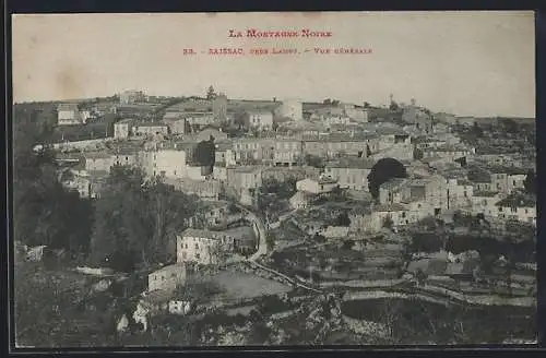 AK Saissac, Vue générale du village sur la Montagne Noire