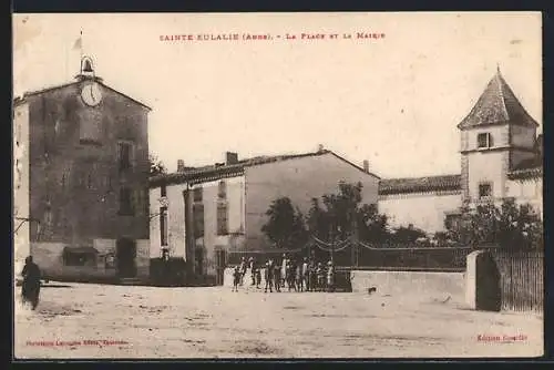 AK Sainte Eulalie, La Place et la Mairie