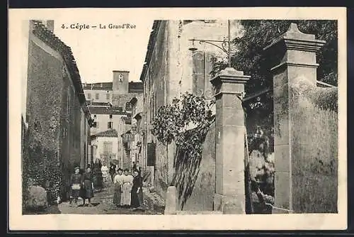 AK Cépie, La Grand`Rue avec des habitants devant les maisons