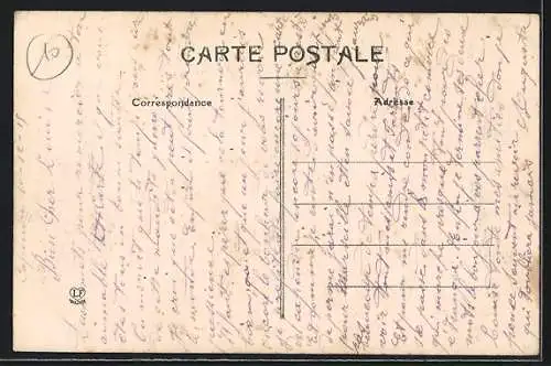 AK Capendu, La Place et l`Hôtel de Ville avec fontaine et arbres