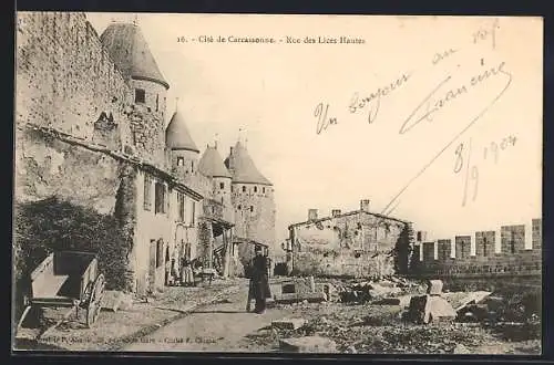 AK Carcassonne, Rue des Lices Hautes avec remparts et tours médiévales