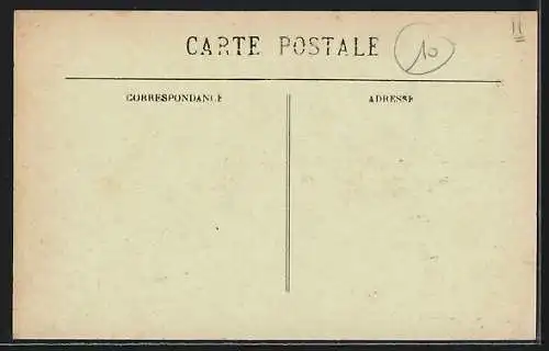 AK Ferrals-les-Corbières, La Place avec des habitants rassemblés