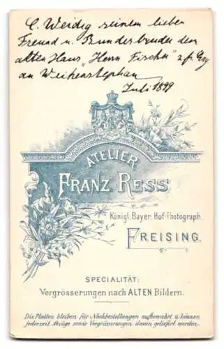 Fotografie Franz Ress, Freising, C. Weidig in Anzug und Krawatte