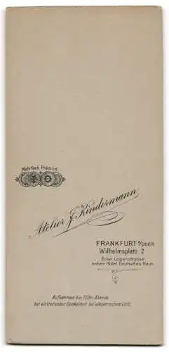 Fotografie J. Kindermann, Frankfurt a. O., Wilhelmsplatz 2, Soldat des 18. Artillerie-Regiments in Uniform mit Degen