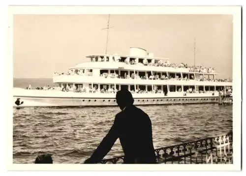 2 Fotografien Dampfer Seeshaupt auf dem Starnberger See