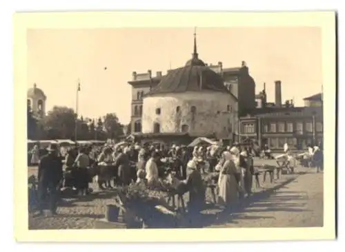 8 Fotografien unbekannter Fotograf, Ansicht Walaam / Karelien, Kloster, Klosterkirche, Kapelle, Orthodoxe Geistliche u.a