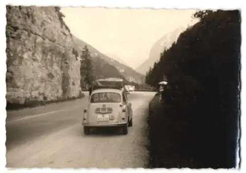 16 Fotografie Ansicht Töpen, Reise mit BMW 600 Kennzeichen B-KH 433, Mechaniker, Reifenwechsel, Gasthaus