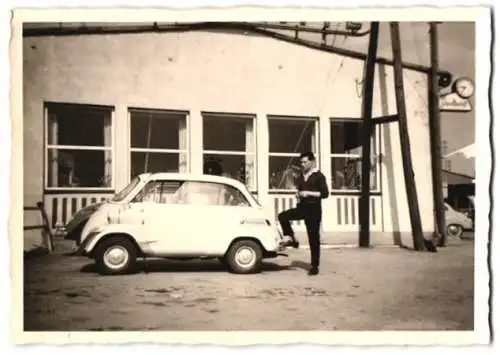 16 Fotografie Ansicht Töpen, Reise mit BMW 600 Kennzeichen B-KH 433, Mechaniker, Reifenwechsel, Gasthaus