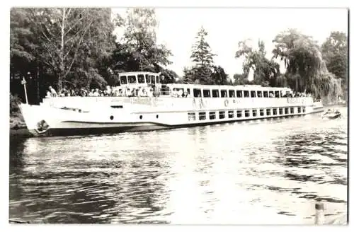 Fotografie H. Woike, Berlin, Dampfer MS Heinrich Mann, Weisse Flotte Berlin