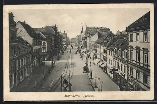 AK Mannheim, Strasse mit Planken und Geschäften