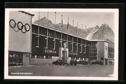 AK Garmisch-Partenkirchen, Olympia-Eisstadion, Strassenansicht des Eingangsportals