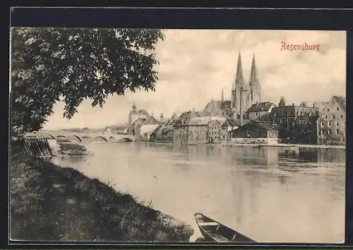 AK Regensburg, Uferpartie mit Kirche