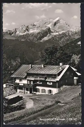 AK Garmisch, Berggasthof Eckbauer, Bes. Martin Neuner, Ansicht mit Bergen