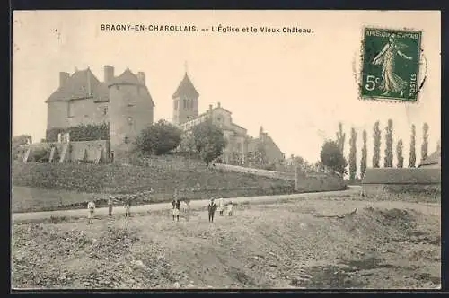 AK Bragny-en-Charollais, L`Église et le Vieux Château