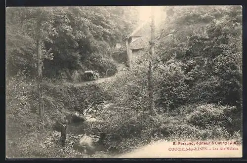 AK Couches-les-Mines, Les Bas-Mélaux avec un pont et une maison dans un paysage boisé